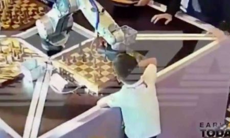 Chess Robot grabs the Finger of a Seven-Year-Old Opponent and Breaks It